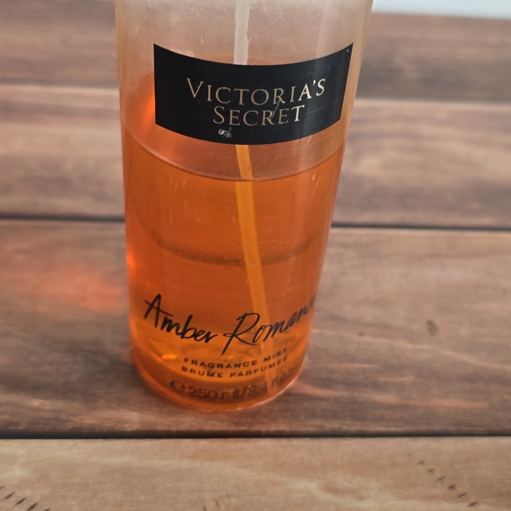 VICTORIA SECRET | AMBER ROMANCE - Picture 5 of 8